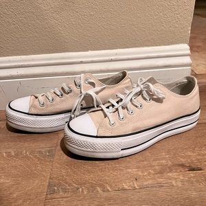 Converse All Star platform size 8.5 in womens
